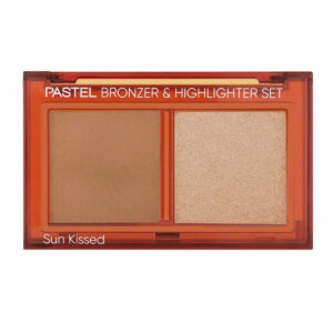 Introducing the Pastel Profashion Bronzer & Highlighter Set Sun Kissed 01, the perfect duo for achieving a sun-kissed glow.