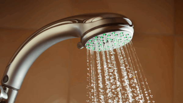 Dandruff in Saudi Arabia: Why It’s So Common & How to Get Rid of It Naturally 6 14
