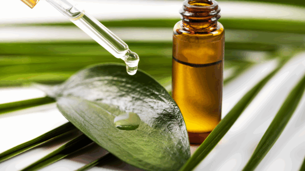 Dandruff in Saudi Arabia: Why It’s So Common & How to Get Rid of It Naturally 7 blogs 10