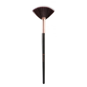 Nascita Duo-Fibre Highlighter Brush - Perfect for Radiant Skin